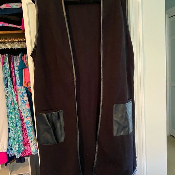 Women’s Long Black vest - Picture 5 of 8